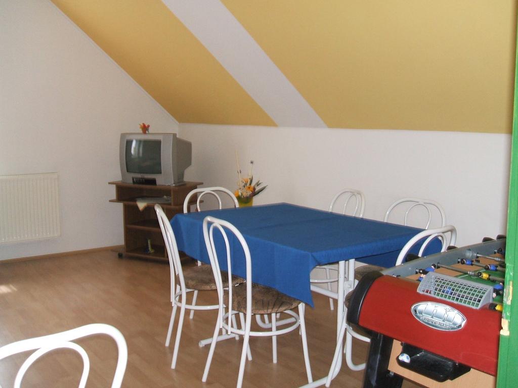 Feherszeker Apartmanok Abádszalók Oda fotoğraf