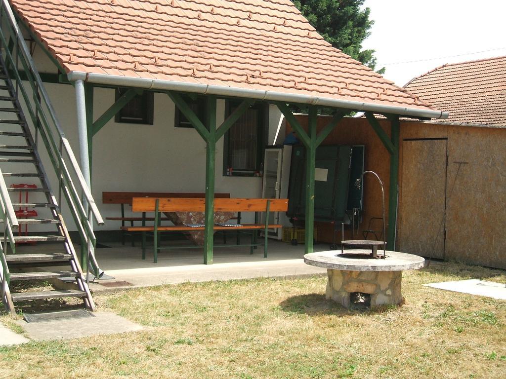 Feherszeker Apartmanok Abádszalók Dış mekan fotoğraf